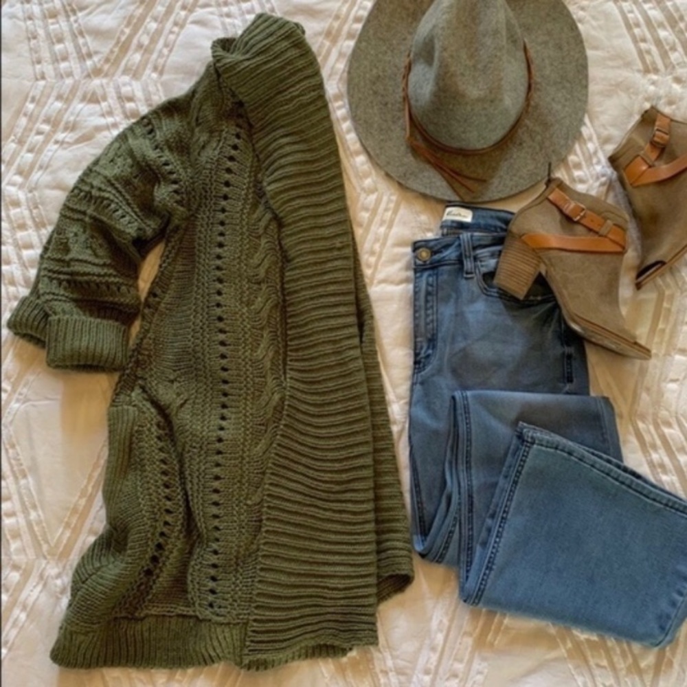 Olive Cable Knit Cardigan Sweater 🌾 - Picture 2 of 4